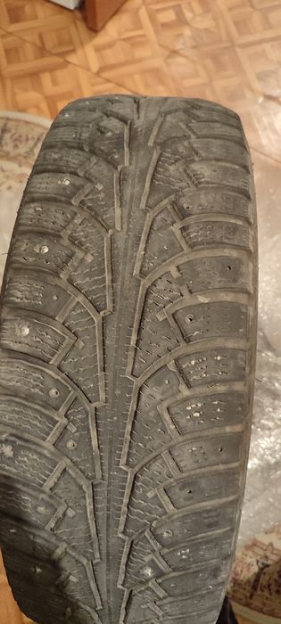 Продаются 4 шины  размер:195/65R15