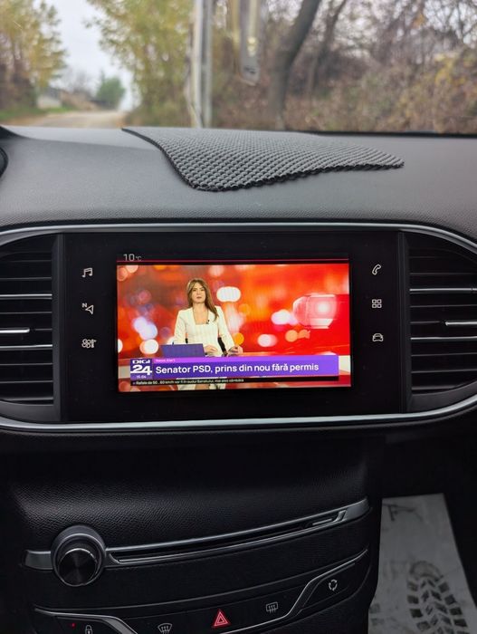 Adaptor CarPlay Ai Box Android 14.0 3-in-1