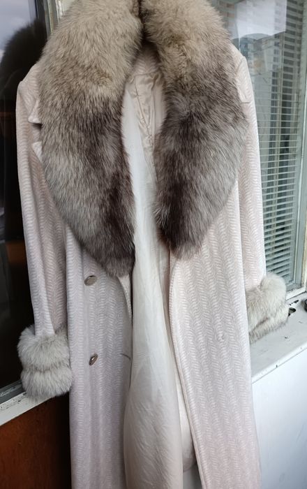 Палто от кашмир и естествен косъм от лисица