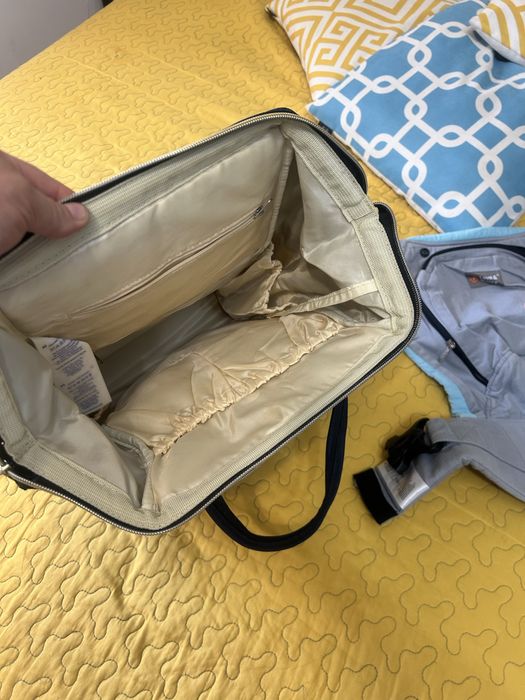 Бебешка раница за консумативи и раница за носене на бебе