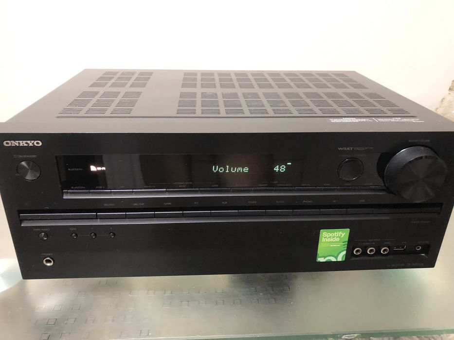 Se vinde acest amplituner onkyo tx -nr626