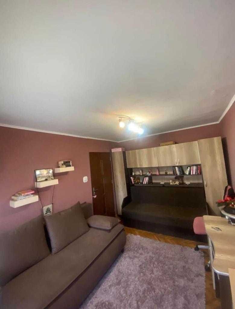 De Vanzare apartament cu 2 camere, str. Fagarasului, Micro 16