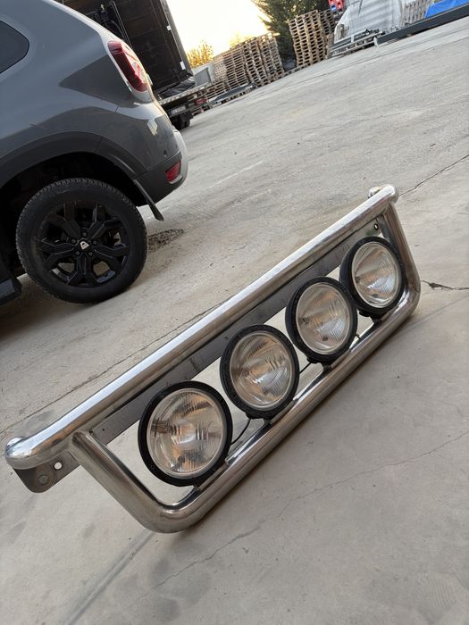 vand proiectoare camion 24V + bull bar