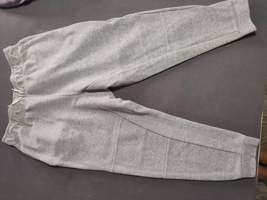 Долнища Nike Tech Fleece и Nike Tech Pack