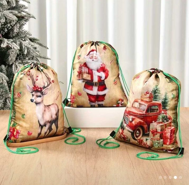 Коледни подаръчни торбички/чантички