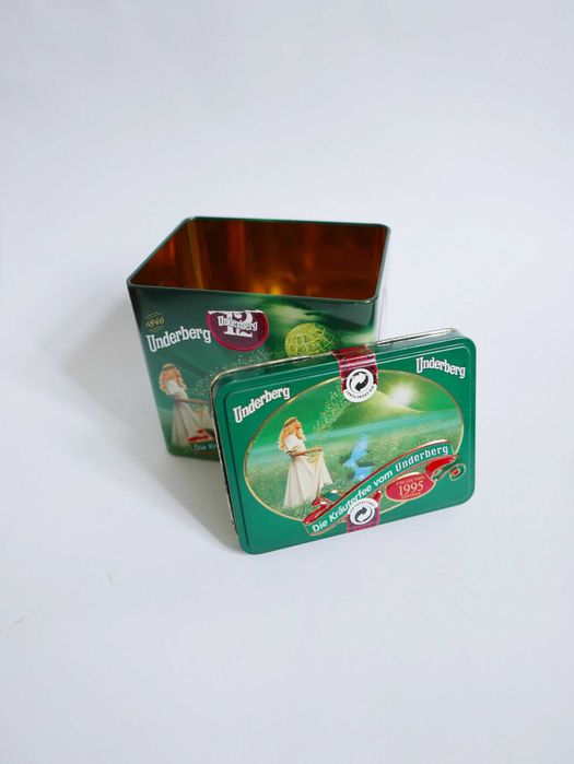 cutii metalice depozitare piese suruburi feronarie vechi Underberg