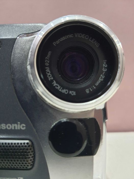 Продавам оригинална японска цифрова камера Panasonic