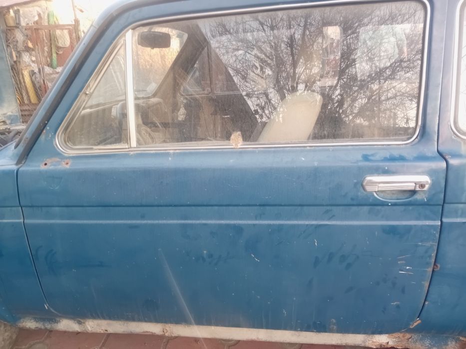 Продам двери на ниву 21380 удлинённые  бронто