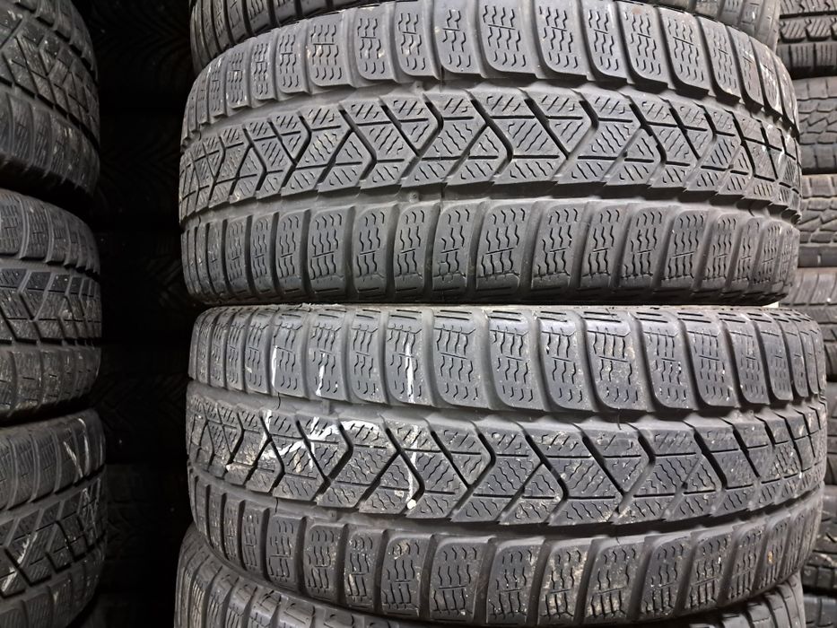 Anvelope second iarna 205 40 R17 Pirelli