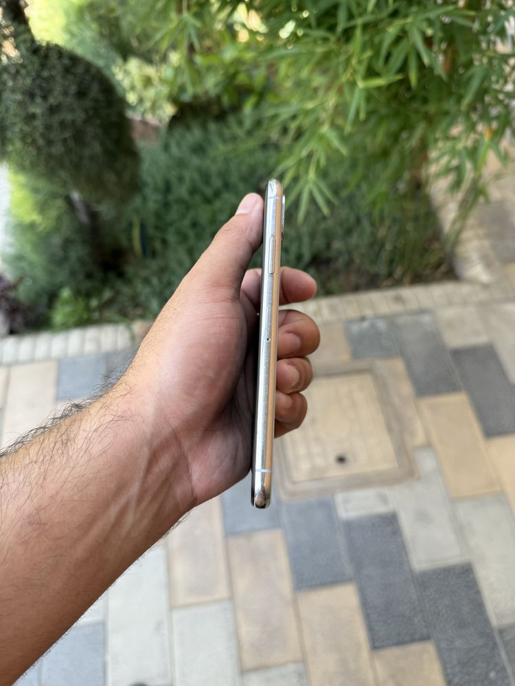 Iphone x ayfon x 64gb LLA oq holati ideal aybi yo face tru ton ishlidi