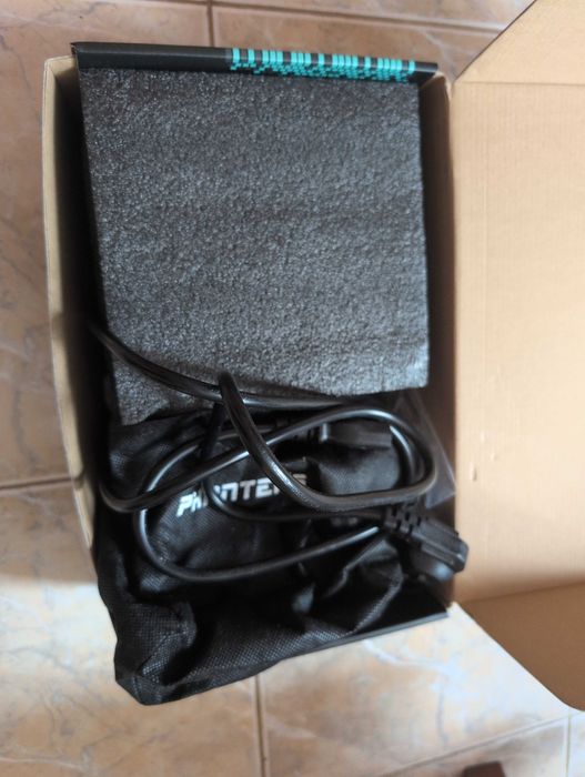 Компютърно захранване - Phanteks AMP 650 W 80+ Gold Certified