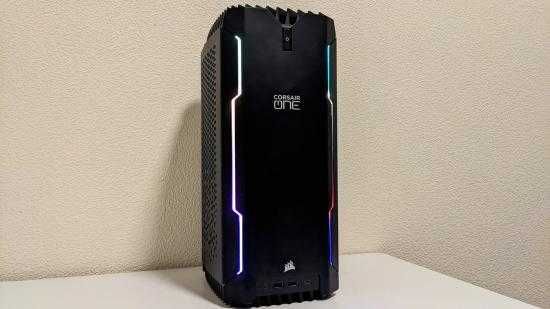 PC Corsair ONE i300 i9 12900K 32GB Geforce 3080 2TB