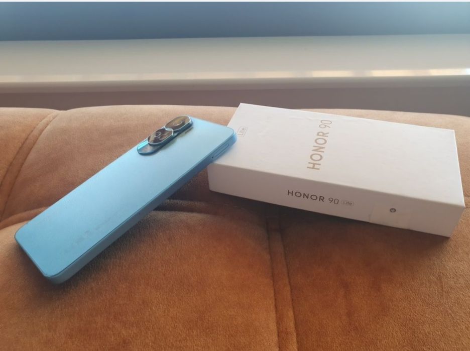 Se vinde Honor 90 lite. 256 Gb. 8Gb