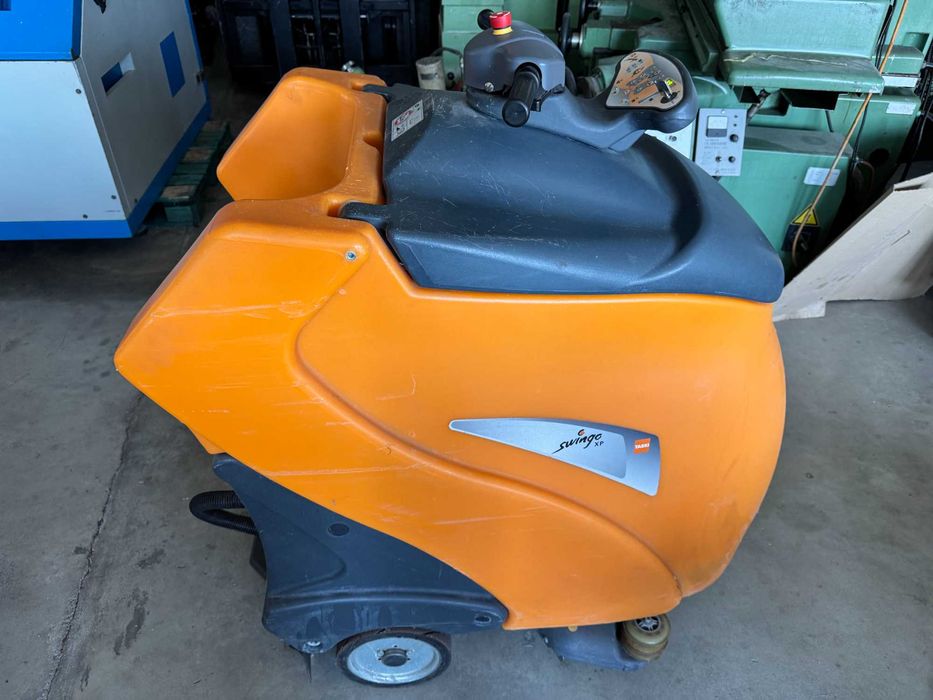 Машина за  почистване на под  TASKI Swingo