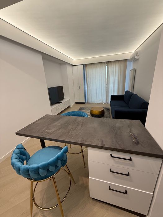Prima închiriere Cortina North Mobilă Rovere Direct Propietar 750 euro