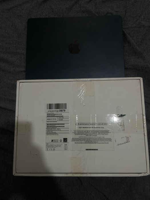Apple Macbook Air 13.6