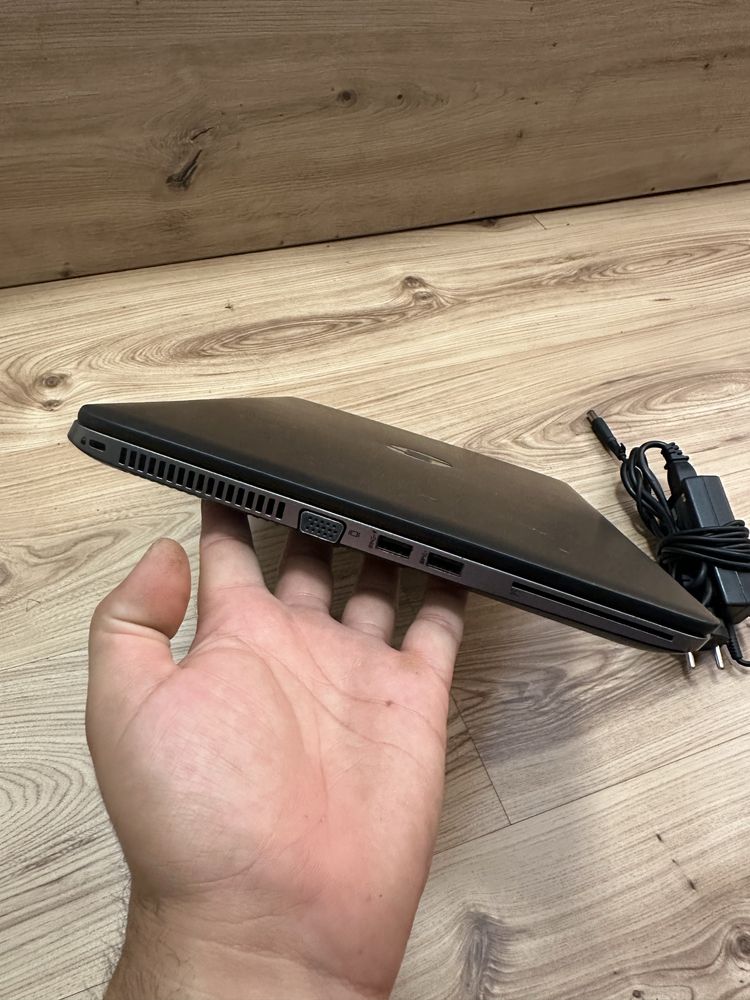 Лаптоп HP 15,6 инча