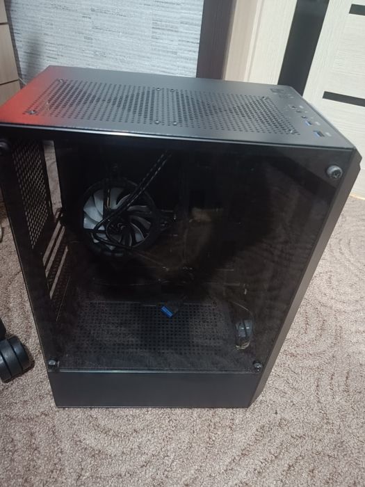 Б/У корпус-Aerocool bionic