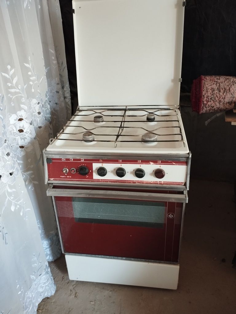 Prodayotsa gaz plita