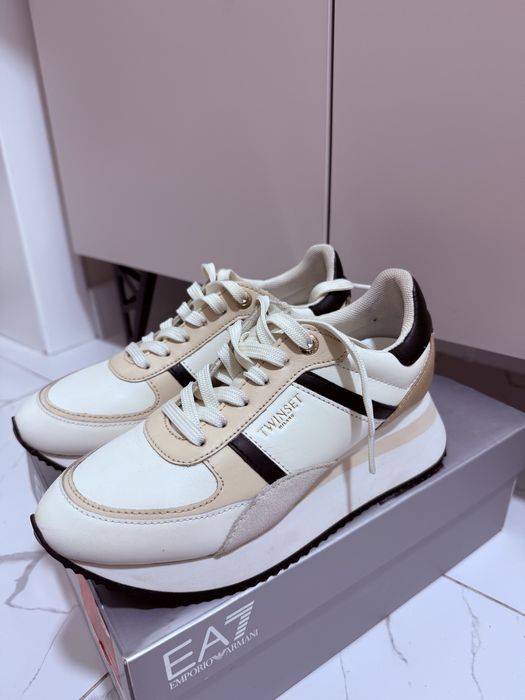 Кроссовки бренда TWINSET