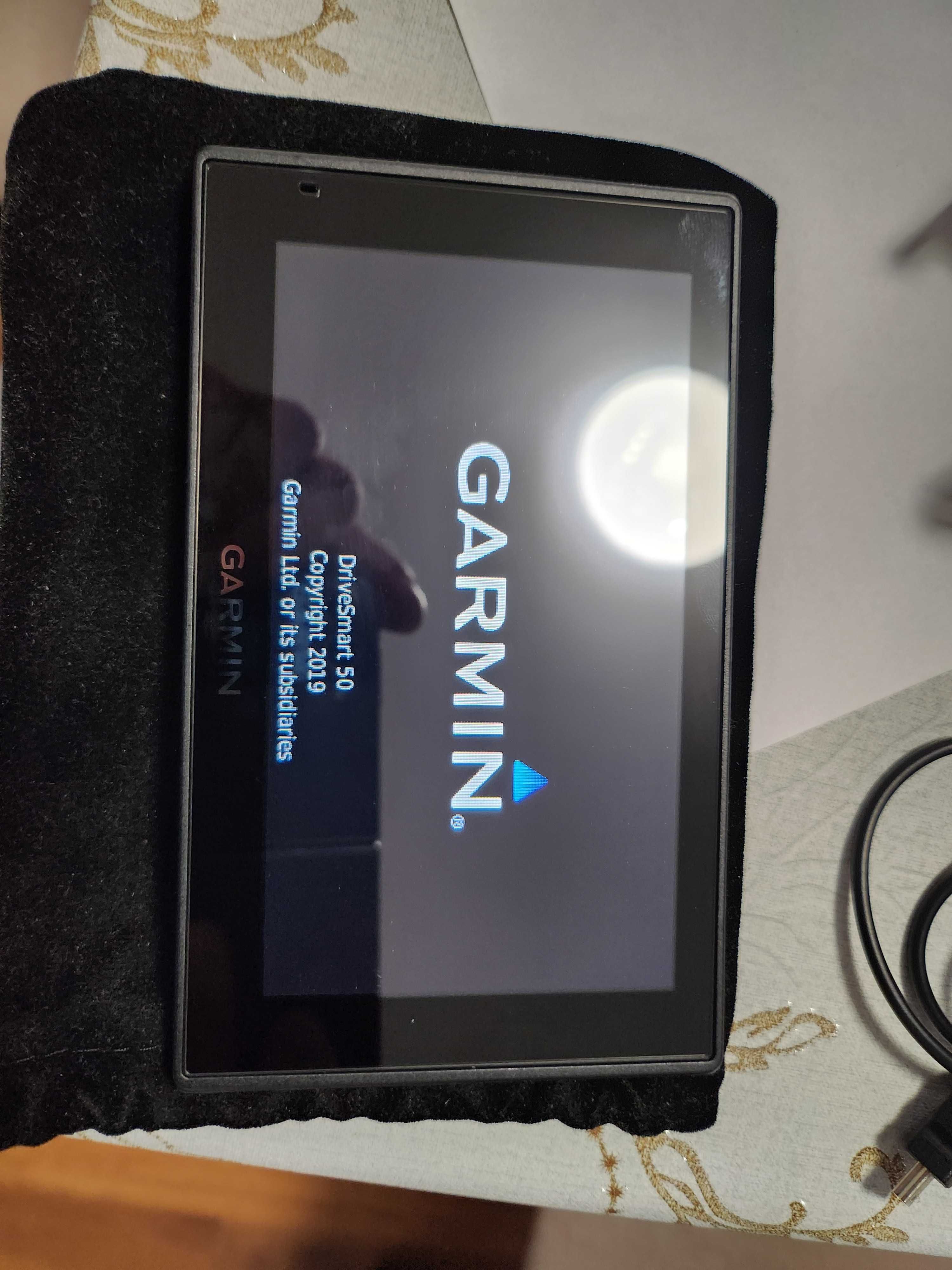 GPS Garmin Drivesmart 50 LMT Bluetooth КАТО НОВ