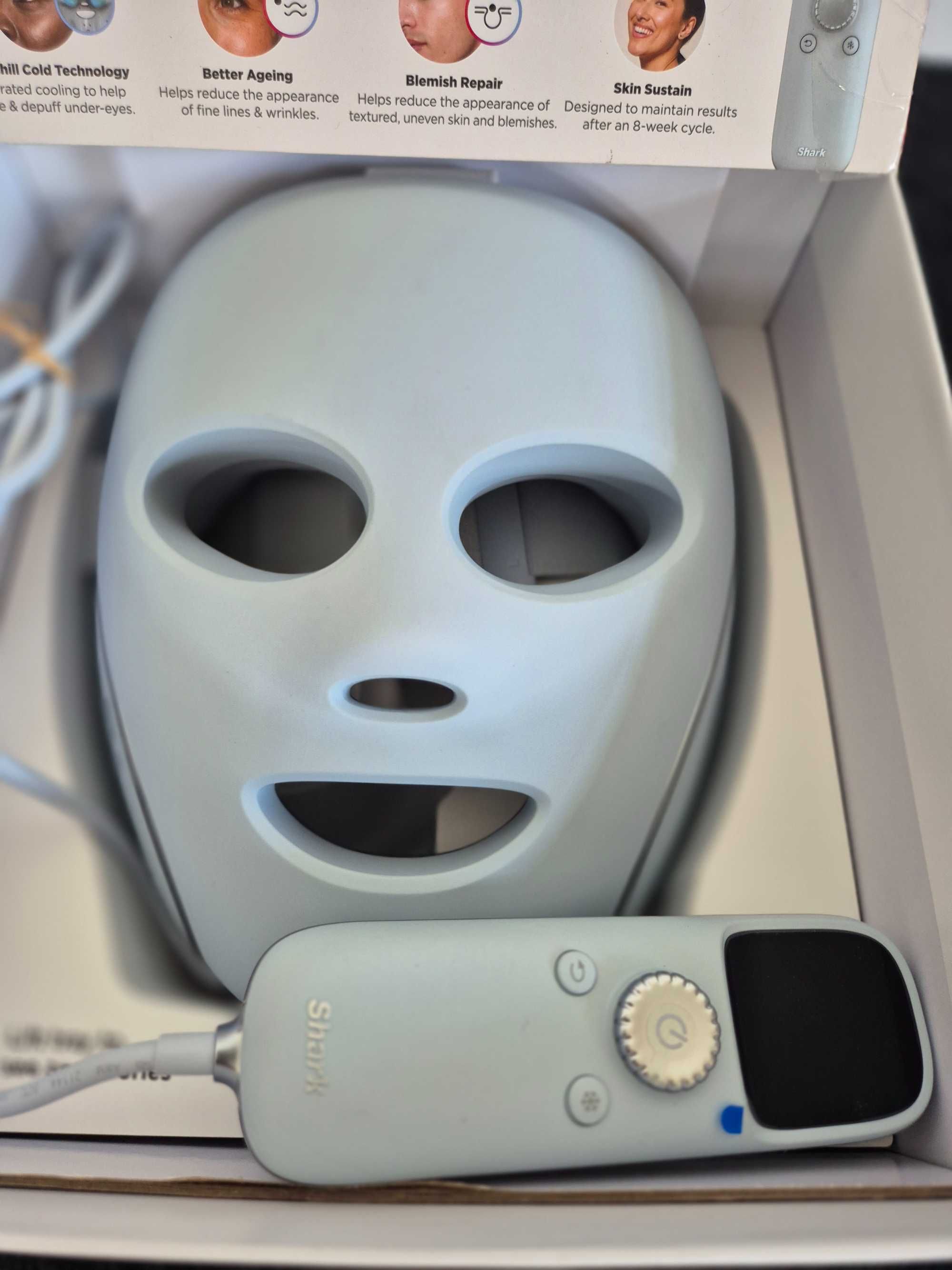 Mască de fata Shark CryoGlow LED anti-îmbătrânire si reparare