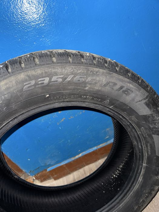 Pirelli Ice Zero 235/60 R18 (шипы)