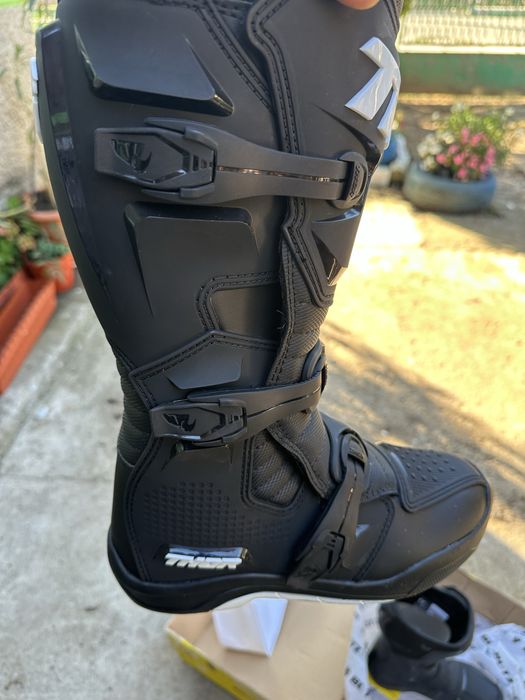 Vand incaltari cross