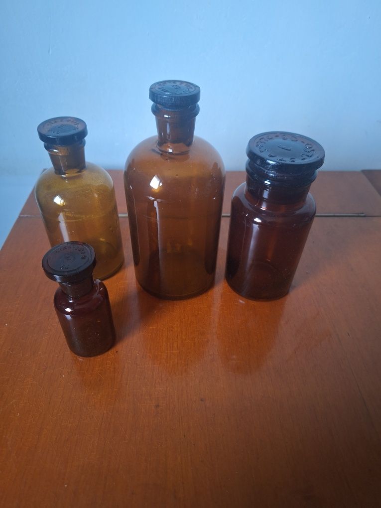 Recipiente farmacie vechi