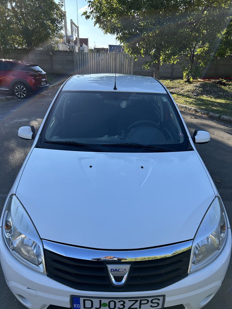Dacia sandero 1.2 2011