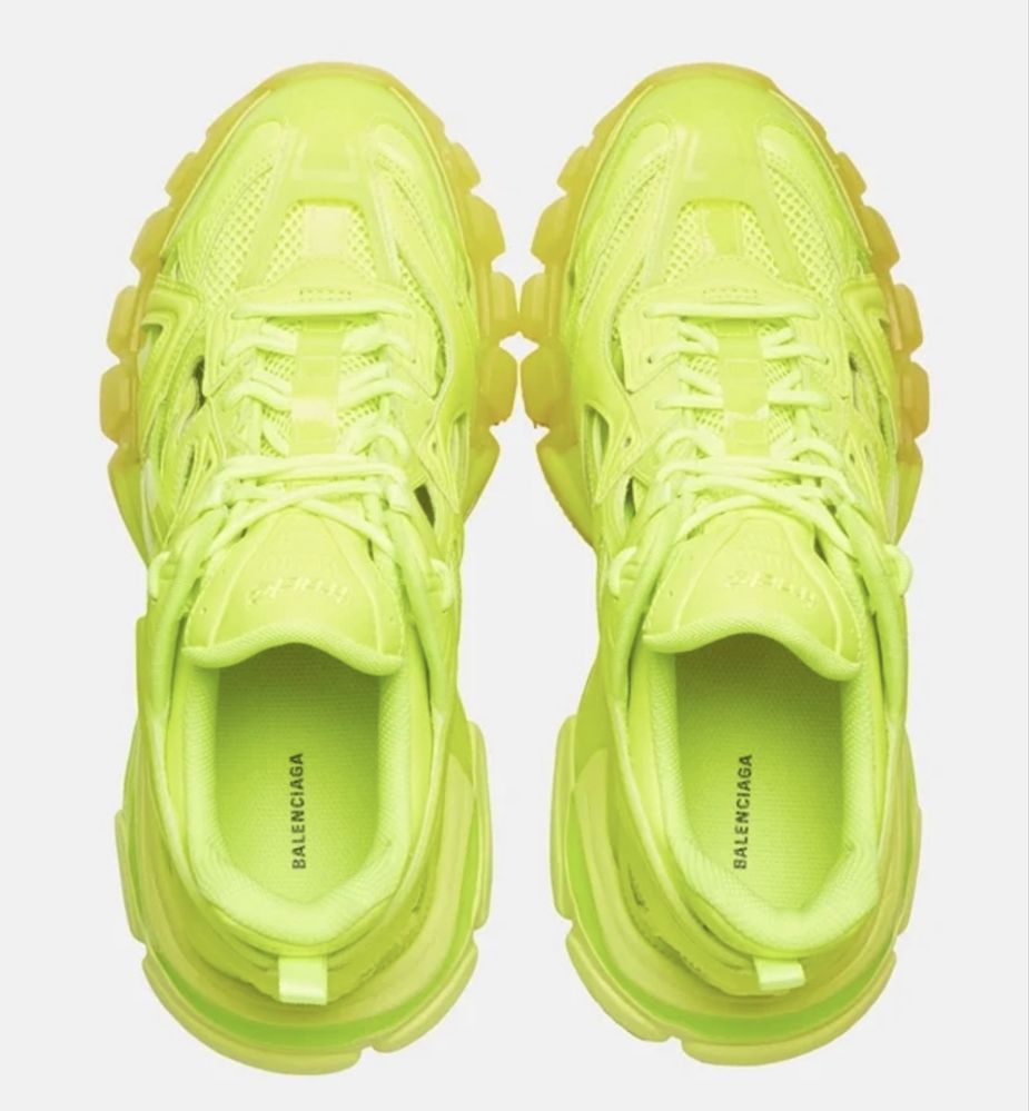 Оригинални Balenciaga  Triple S 41 номер- неоново зелен цвят