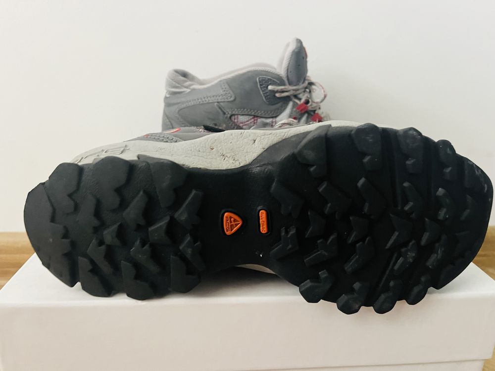 Туристически обувки маратонки NIKE ACG Tengu Mid Gore Tex