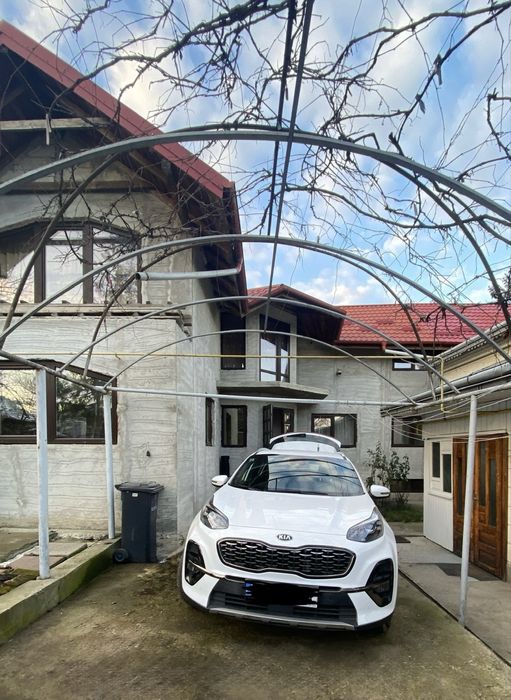 Proprietate de vânzare- 2 case pe acelasi teren