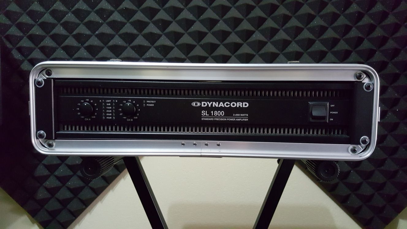 Dynacord SL1800 amplificator
