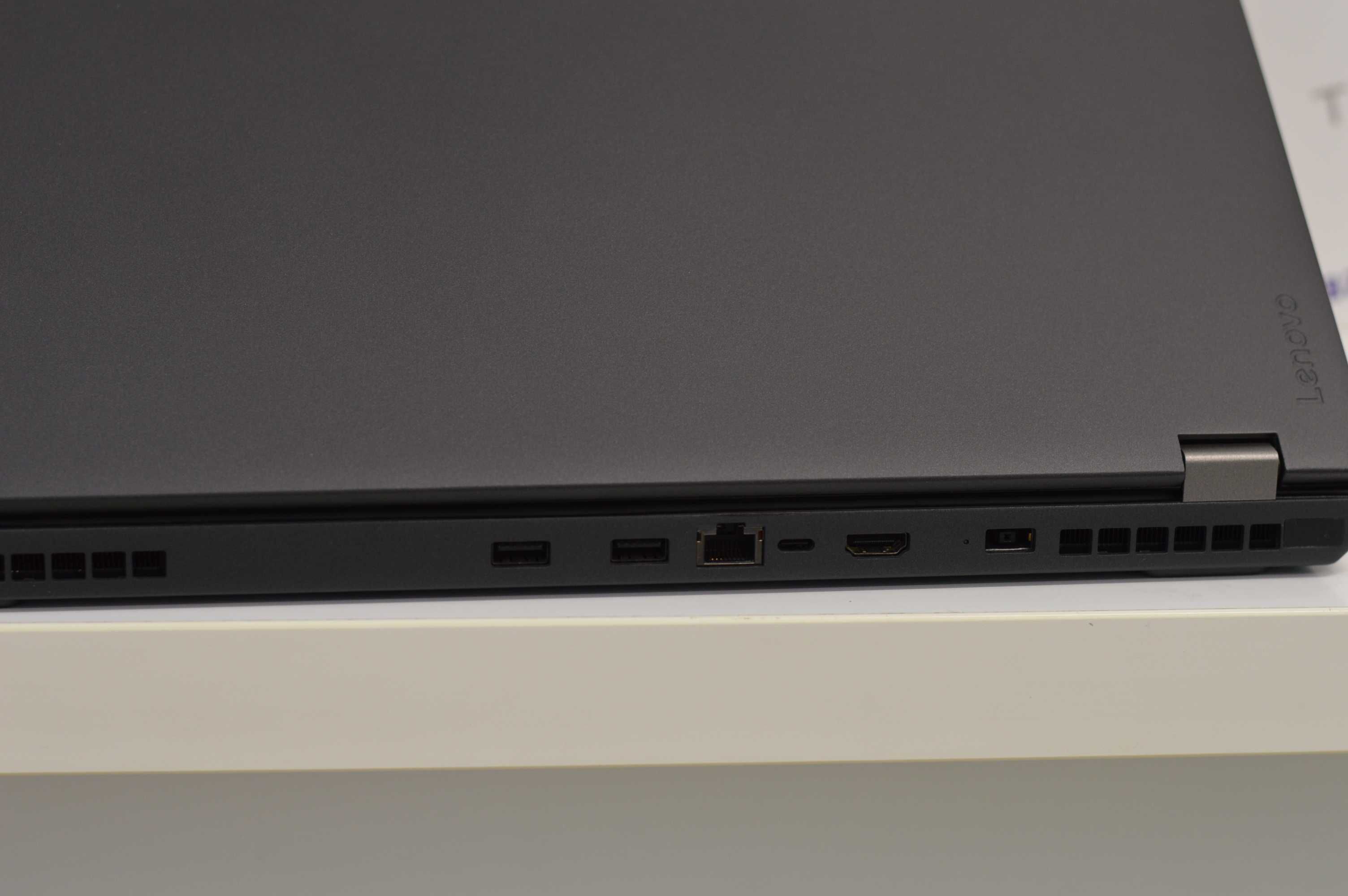Lenovo ThinkPad P51 - Intel Core i7-7700HQ / 32GB DDR4 / 512GB SSD