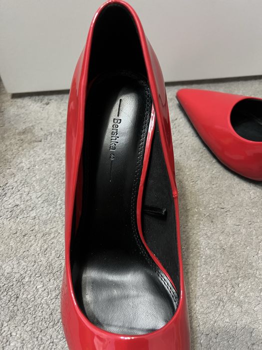 Обувки с висок ток