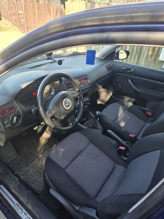 Vand/Schimb Vw Golf 4 Stare foarte bună
