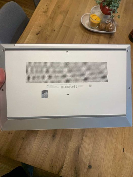 КАТО НОВ HP 850 G8 15.6FHD IPS/i5 1145G7/16GB DDR4/M.2 256GB/B&O Audio