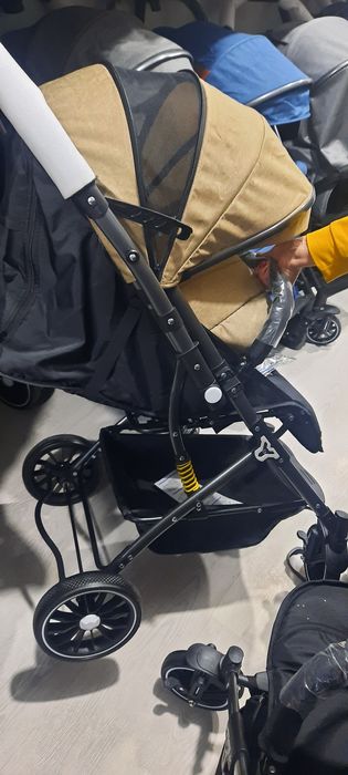 Продаётся новая детская коляска