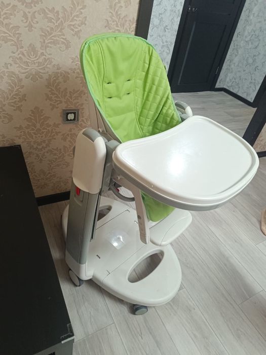 Стульчик для кормления с рождения