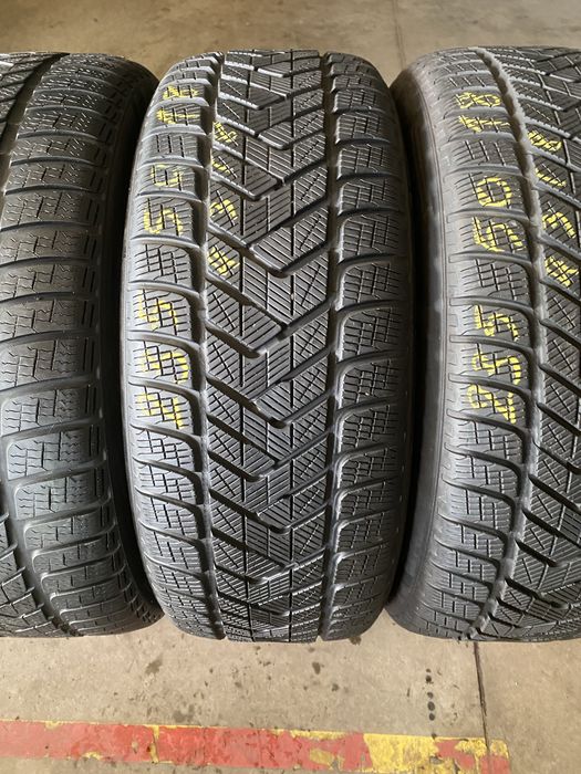 Anvelope iarna 235/50/18 Pirelli Sottozero 3 235 50 18 R18