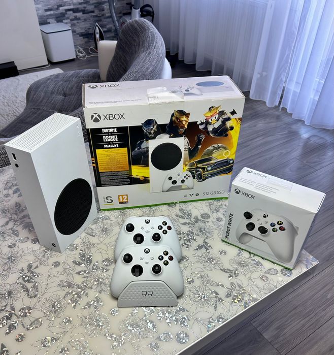 Vând XBOX Series S 512 GB