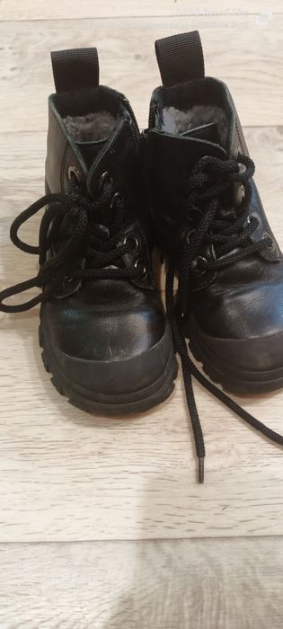 Продам детскую обувь