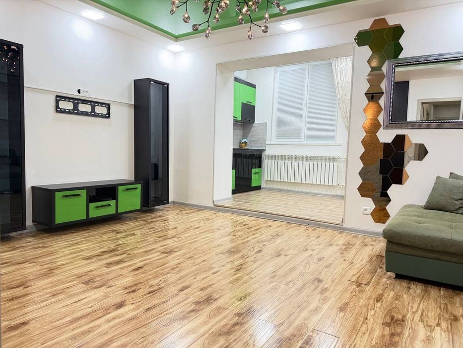 Продается 3/3/5 ул Шота Руставели  магазин Океан с ремонтом