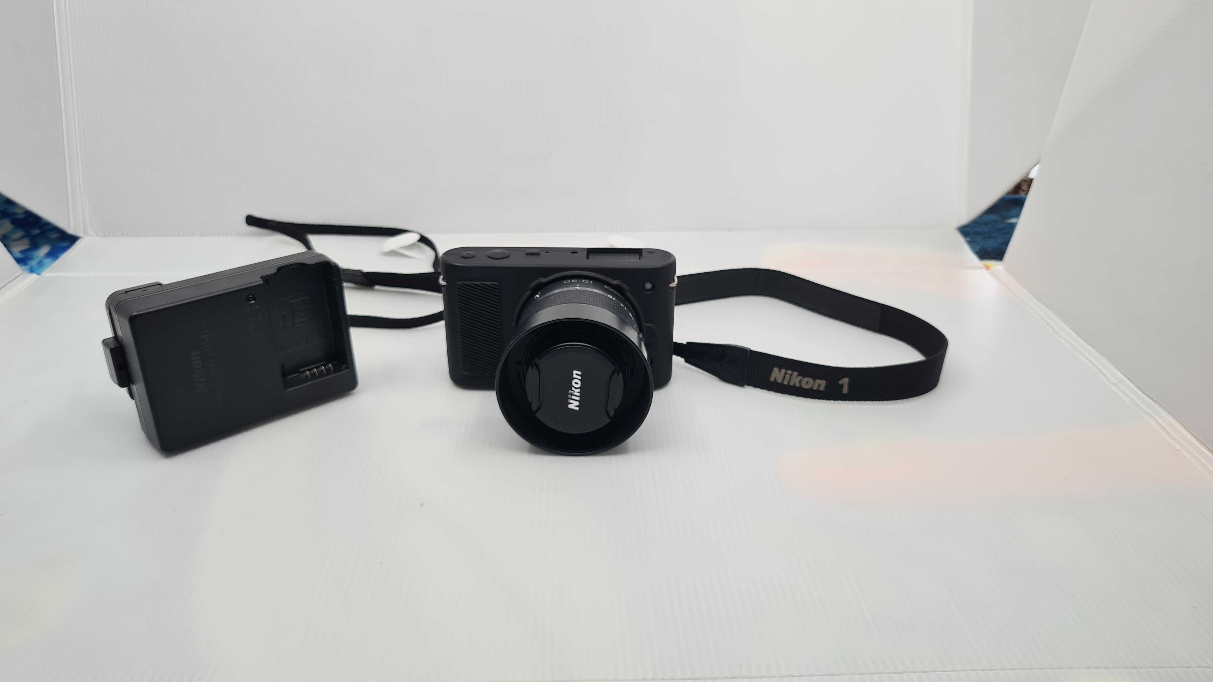 Camera Mirrorless Nikon 1 J2, 10.1MP, Black + Obiectiv 10-30mm VR