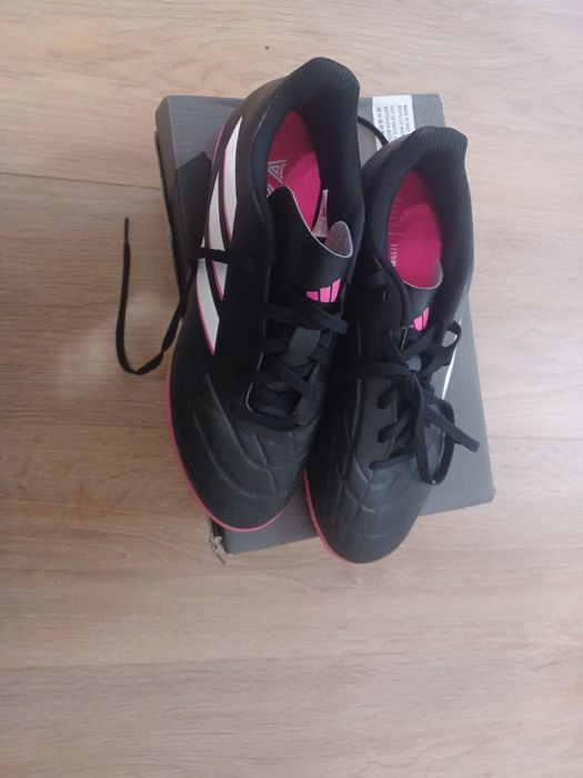 Футболни обувки Adidas
