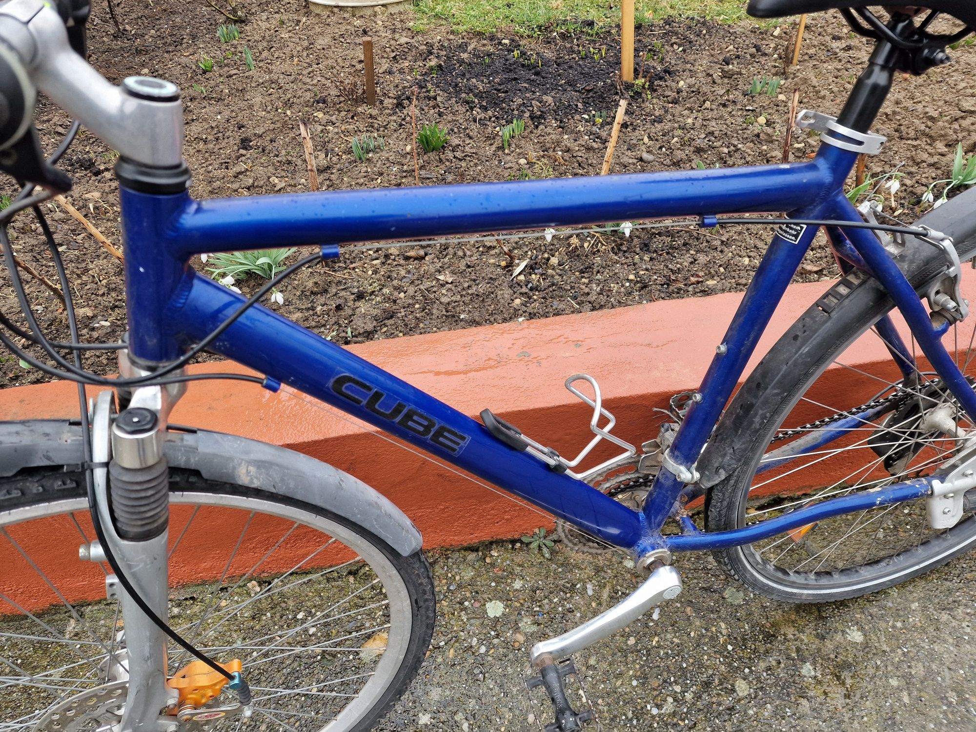 Bicicleta treking cube