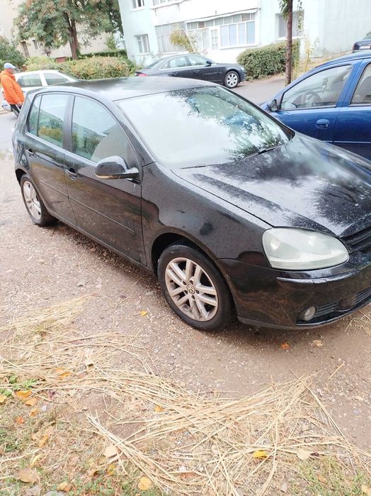 Golf 5 de vanzare.