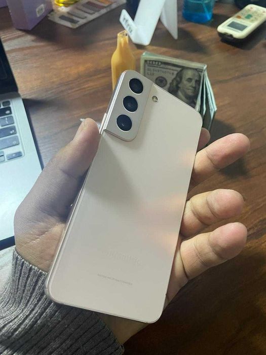 samsung S22 256gb ideal