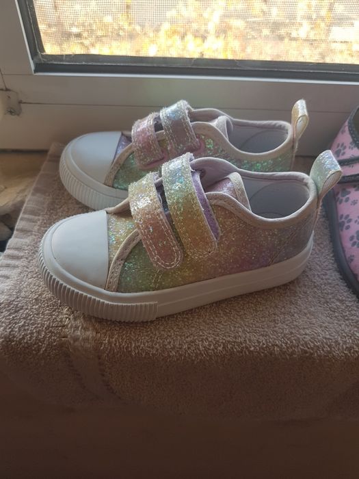 2чифта обувки 23,24н за 20лв